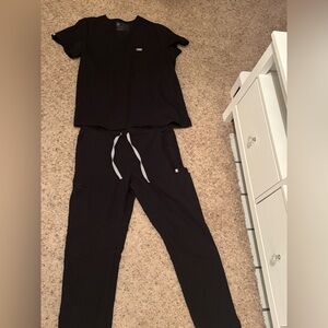 FIGS Black Scrub Set-petite pants, regular top